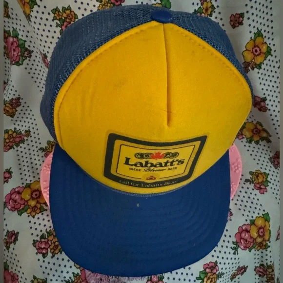 VTG Labatt’s Pilsner Beer Hat - Picture 2 of 4
